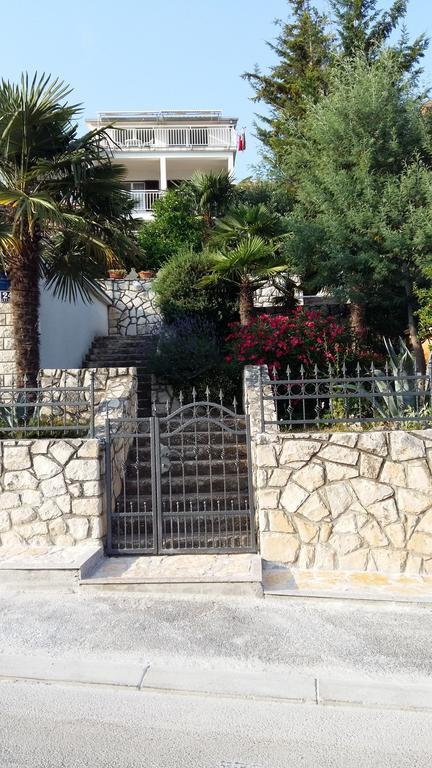 Apartment Sandra Rabac Exterior foto